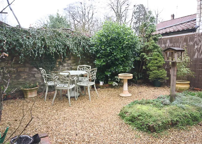 Lumley * Thornton Dale